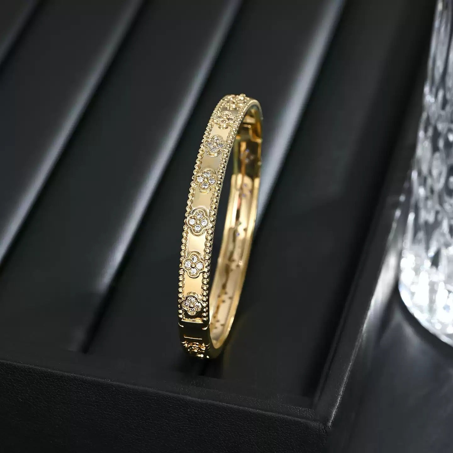 18K Gold-Plated S925 Silver Clover Bangle