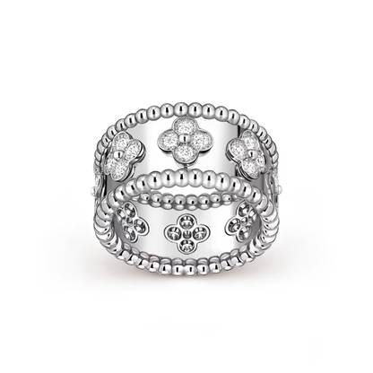 Silver clover ring, medium model