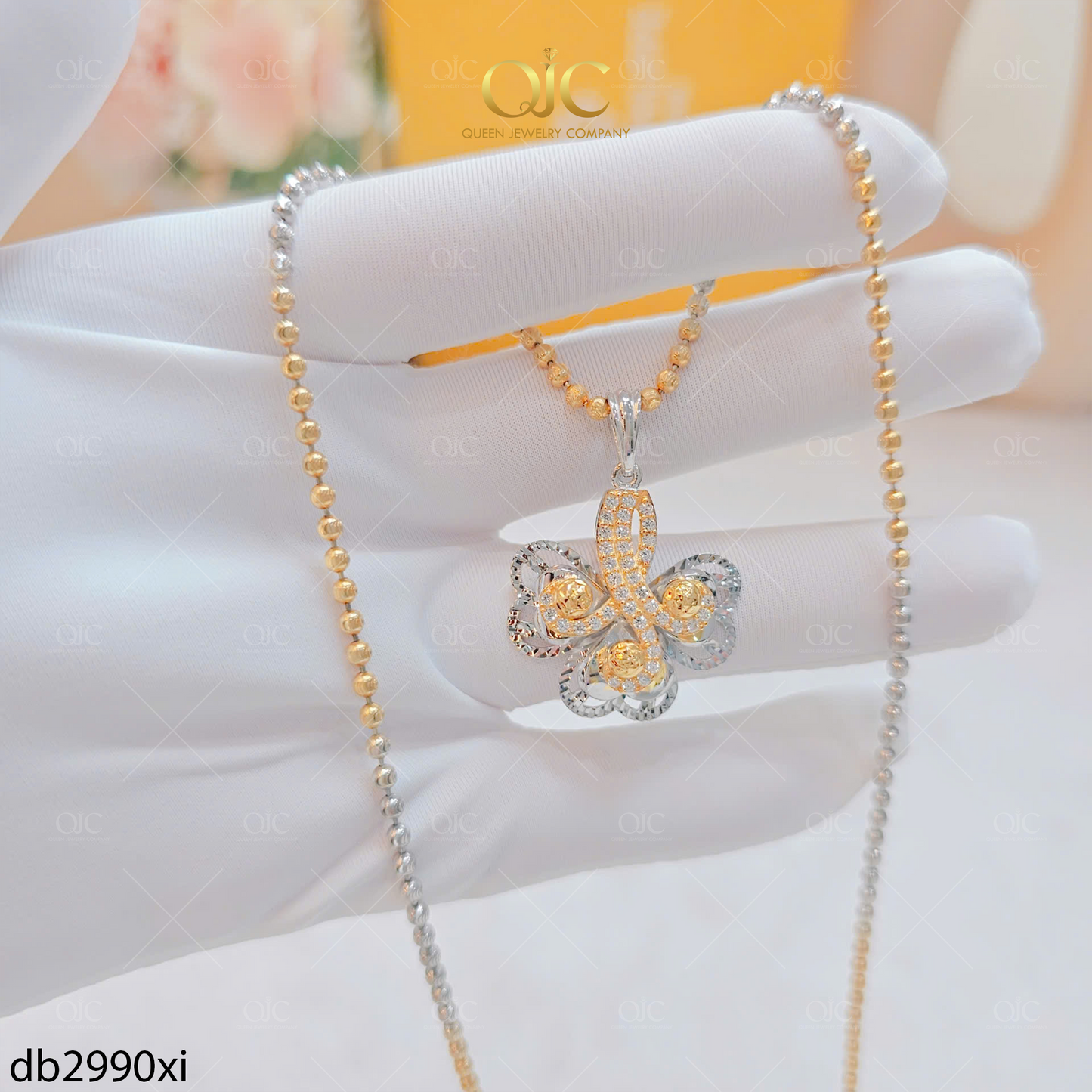 Four-Leaf Clover Necklace – White Gold Plated 925 Sterling Silver