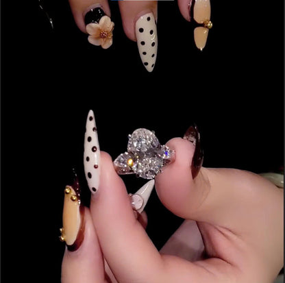 Elegant Italian Silver Ring with Oval-Cut Gemstone